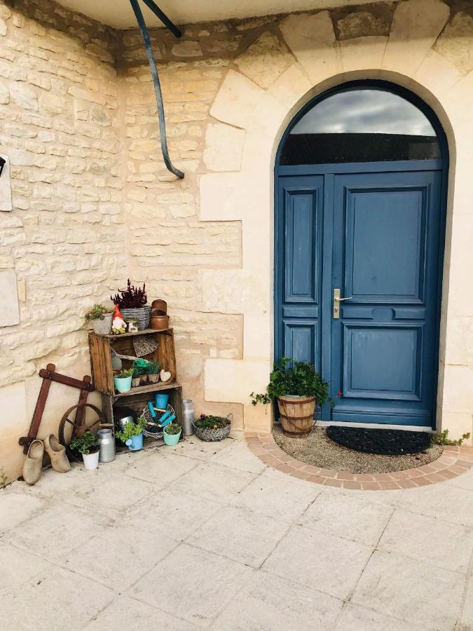 Neuville-du-Poitou Les Clos Bleus מראה חיצוני תמונה